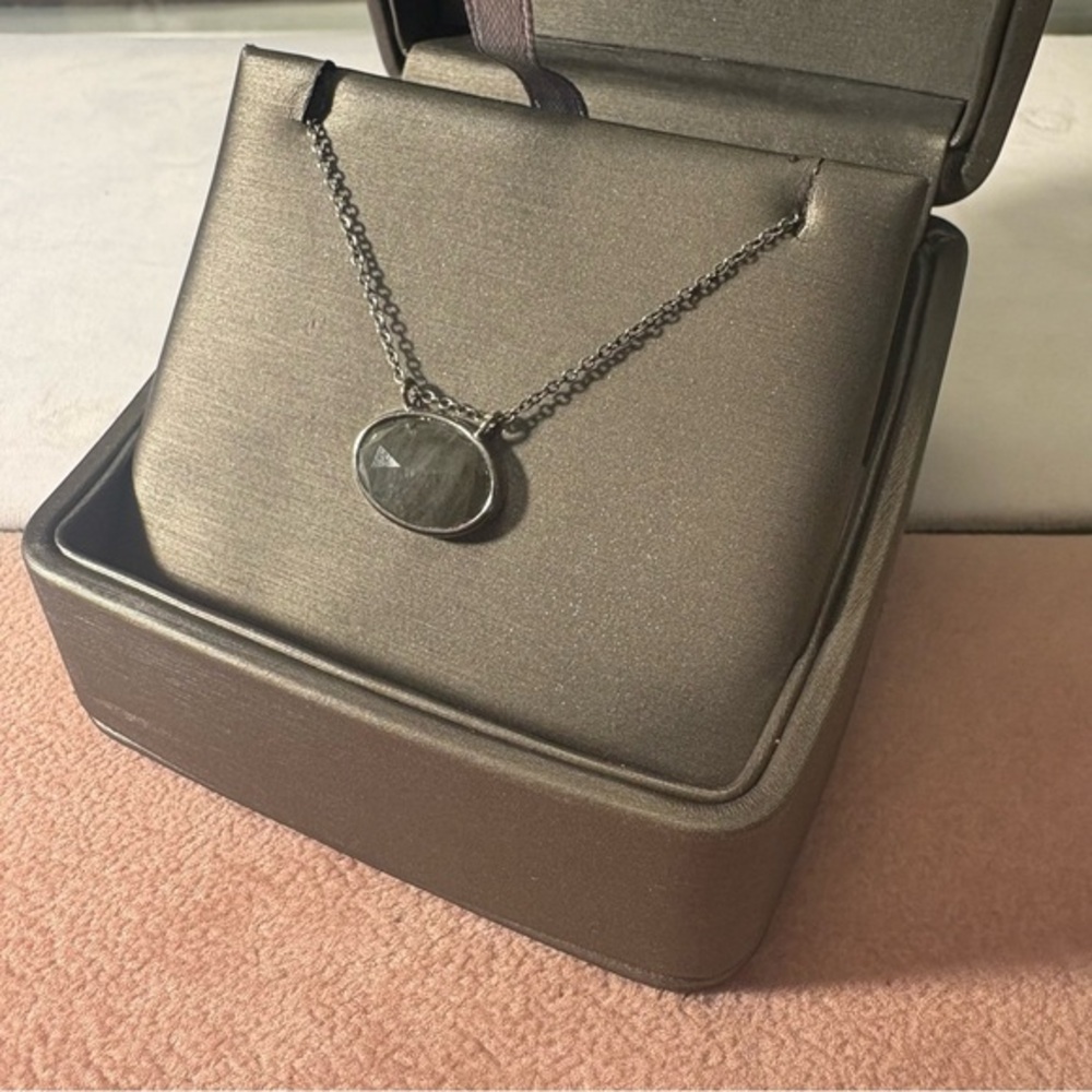 Elegant Silver Toned Pendant with Labradorite Stone